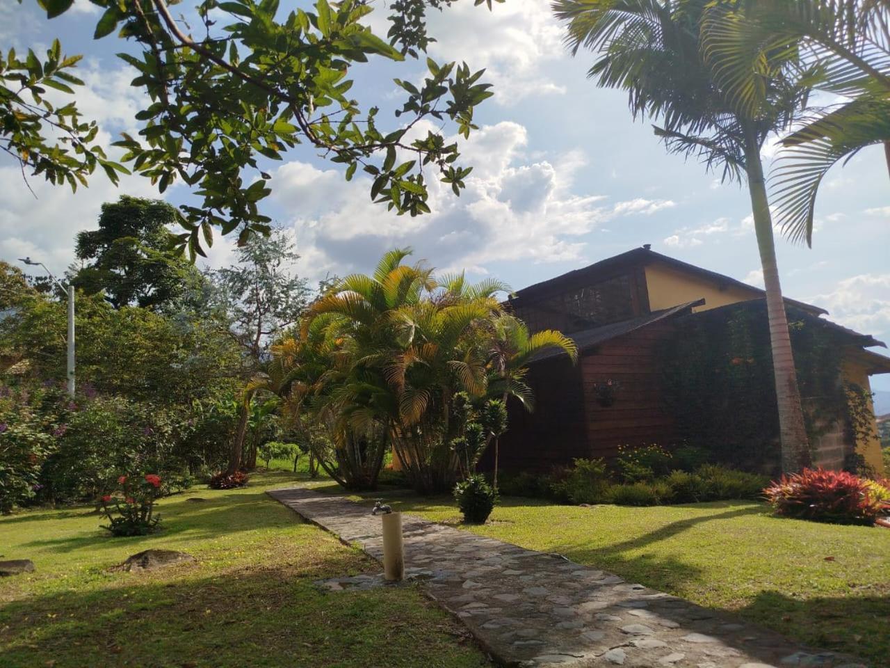 Jardin Utopia Luaran gambar