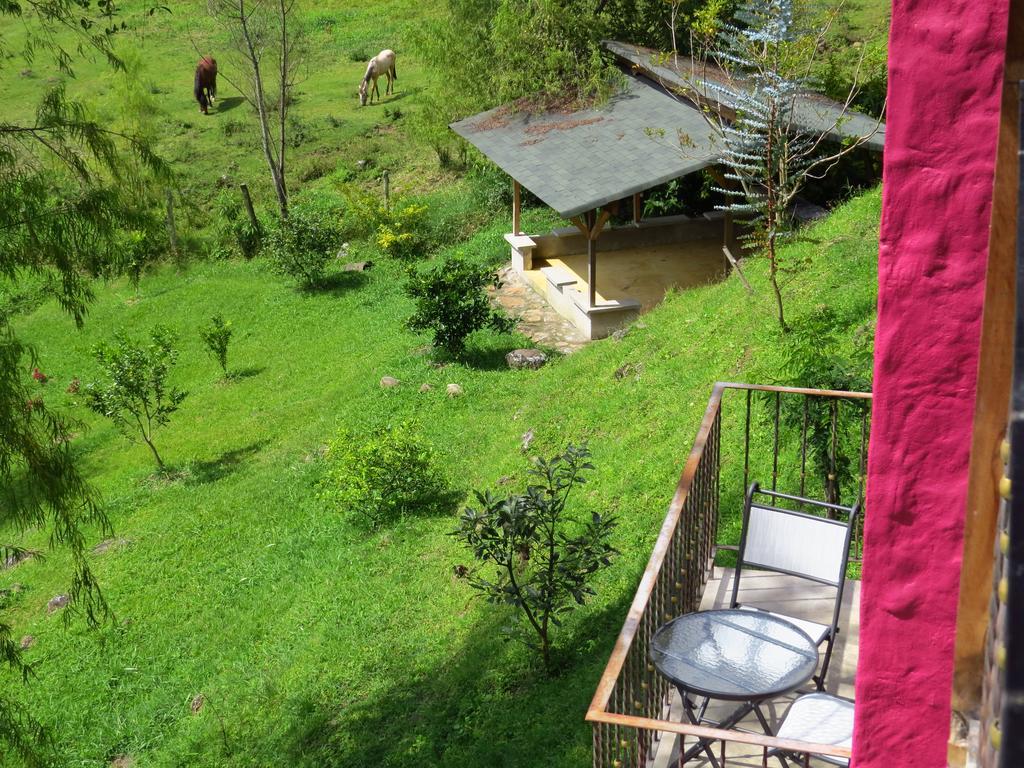 Jardin Utopia Luaran gambar